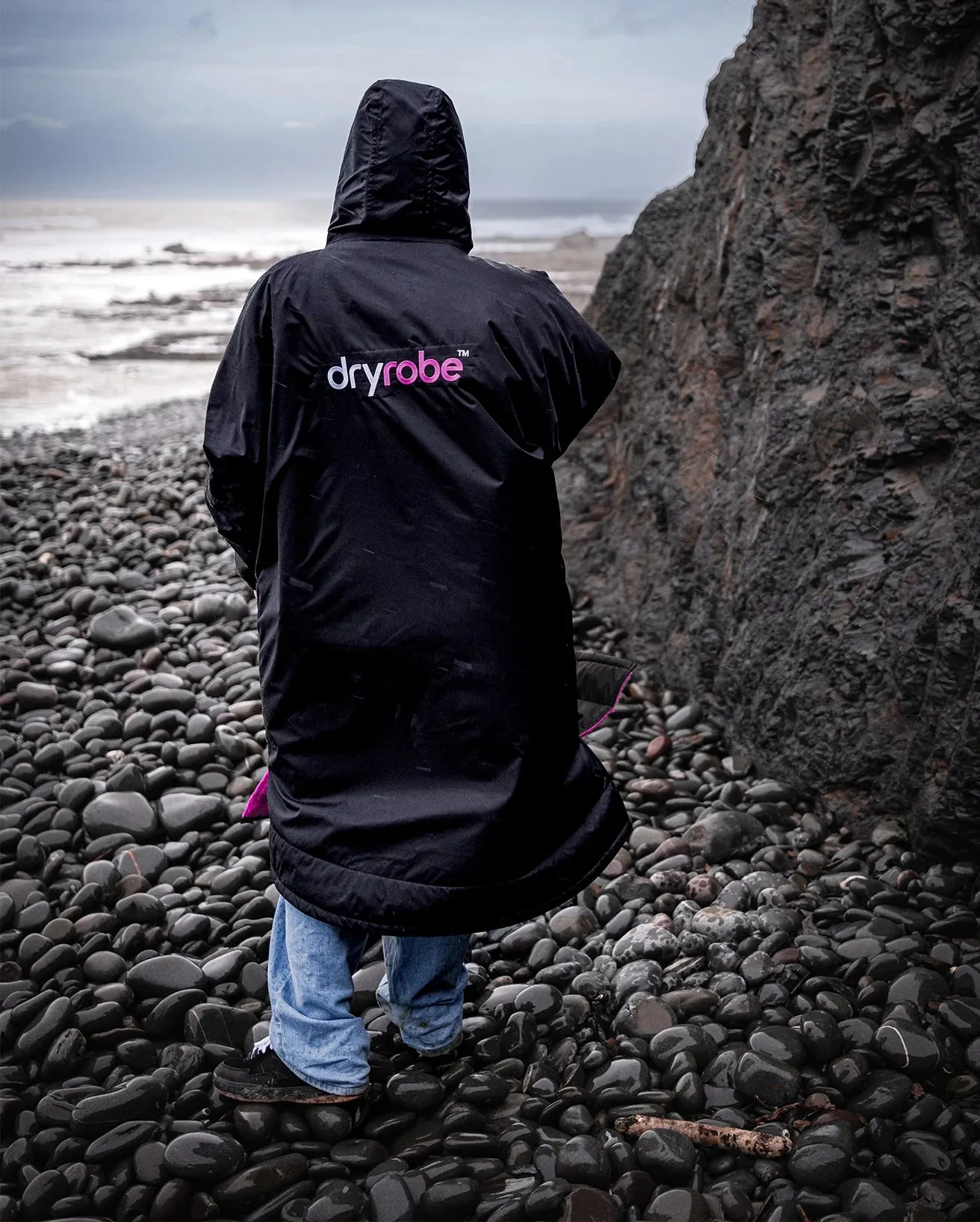 Dryrobe Advance LONG Sleeve Changing Robe V3 - Black / Pink