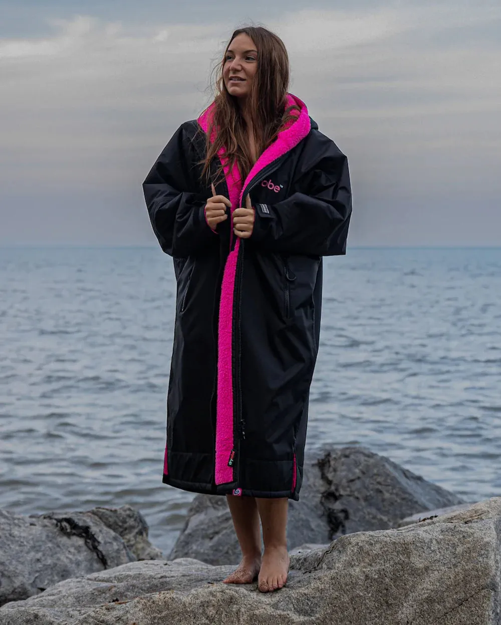 Dryrobe Advance LONG Sleeve Changing Robe V3 - Black / Pink