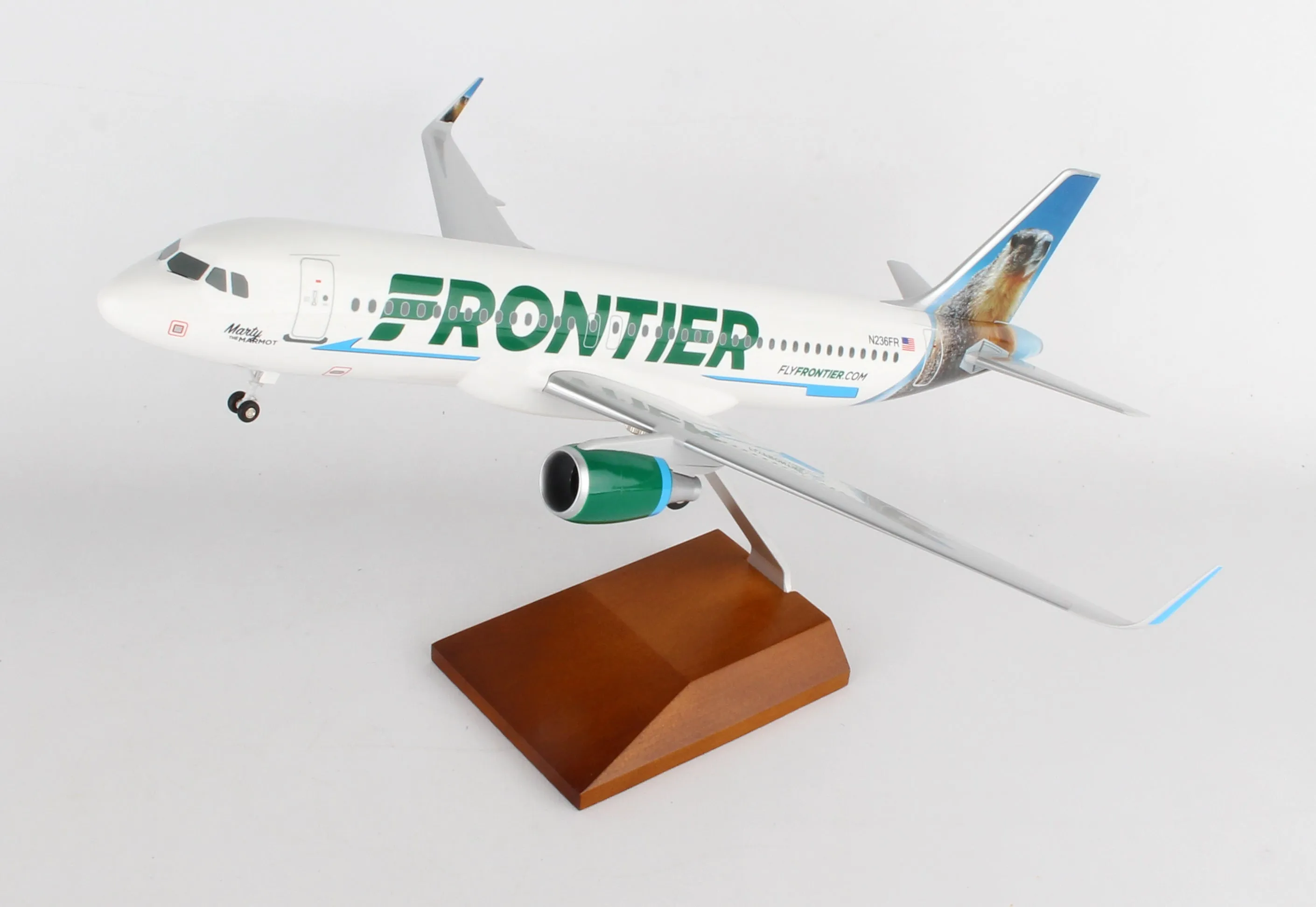 SKR8330 SKYMARKS FRONTIER A320 1/100 MARTY THE MARMOT W/WOOD STAND&GEAR