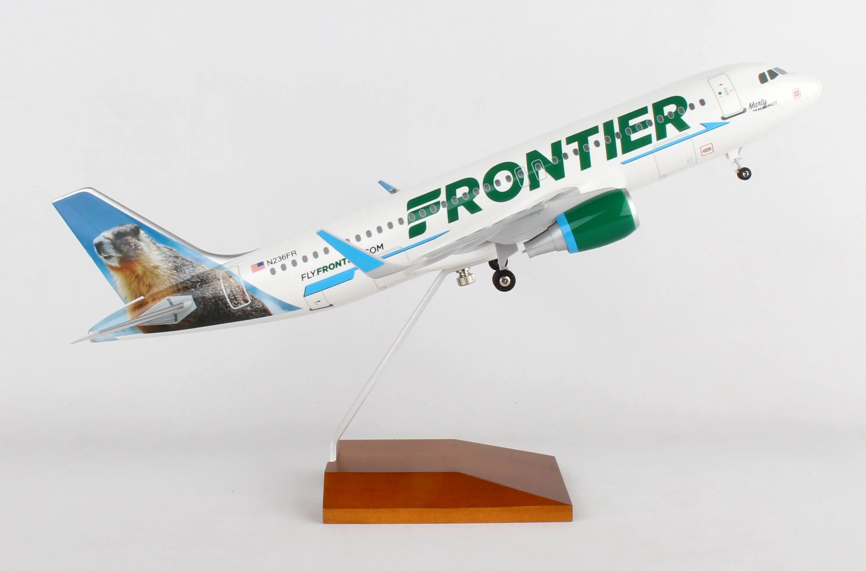 SKR8330 SKYMARKS FRONTIER A320 1/100 MARTY THE MARMOT W/WOOD STAND&GEAR